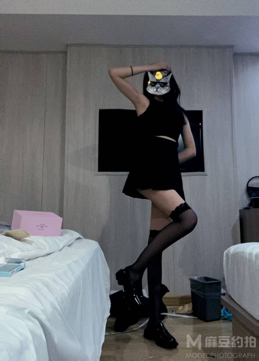 黑白模特