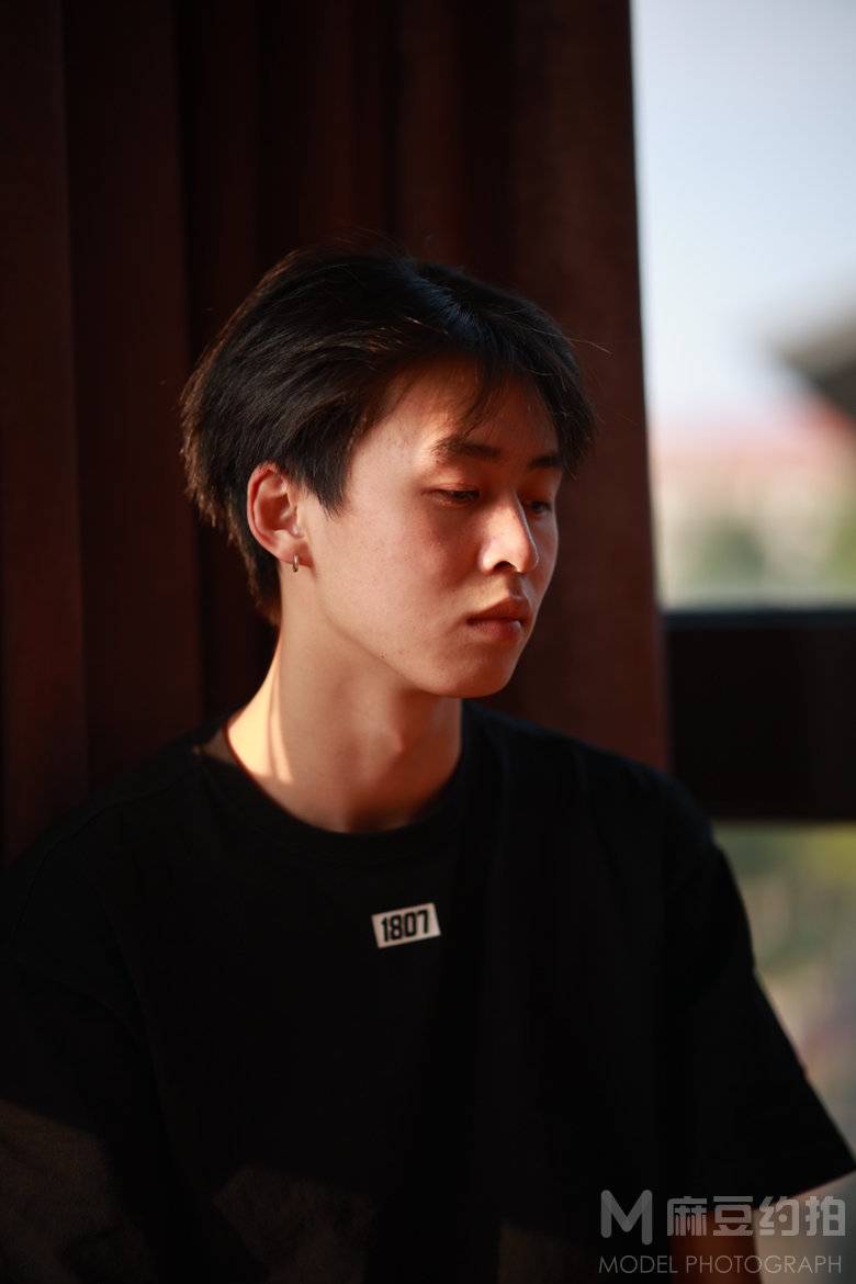 纪实模特