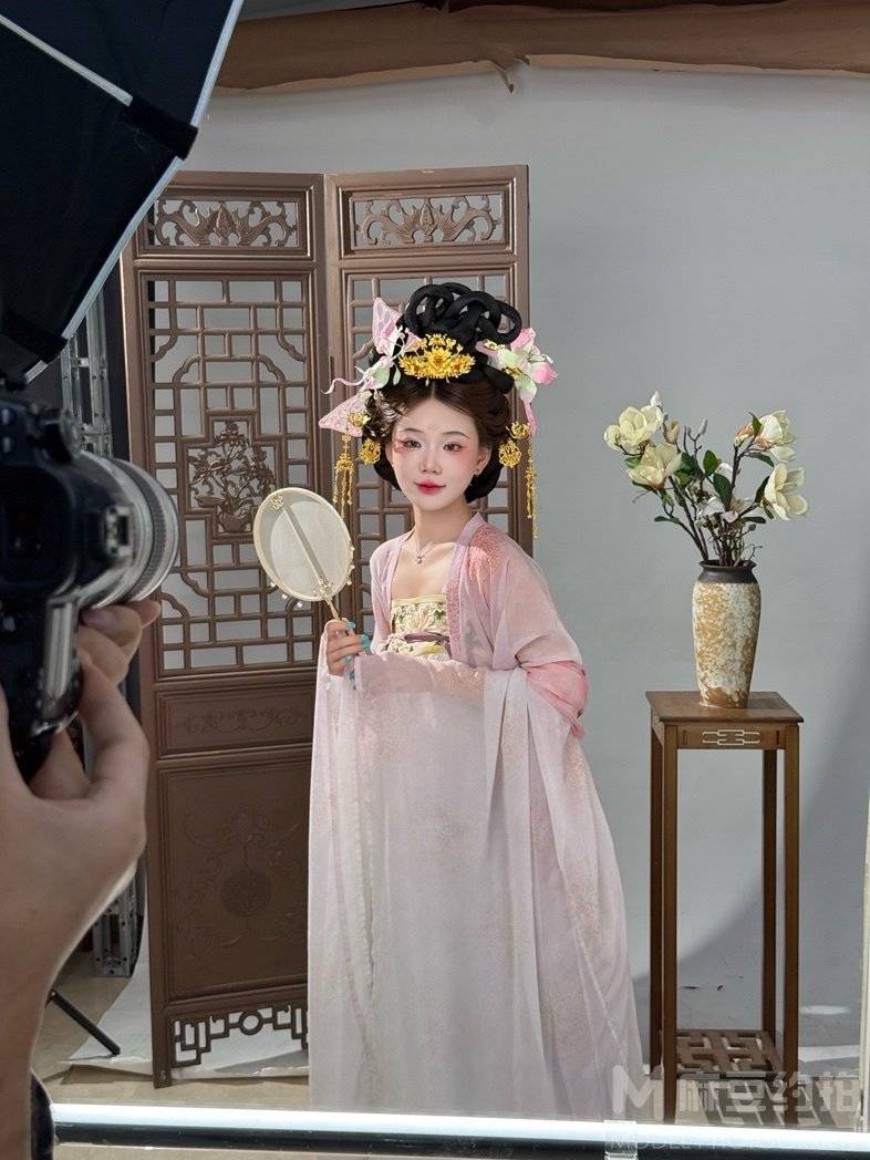 妆容模特