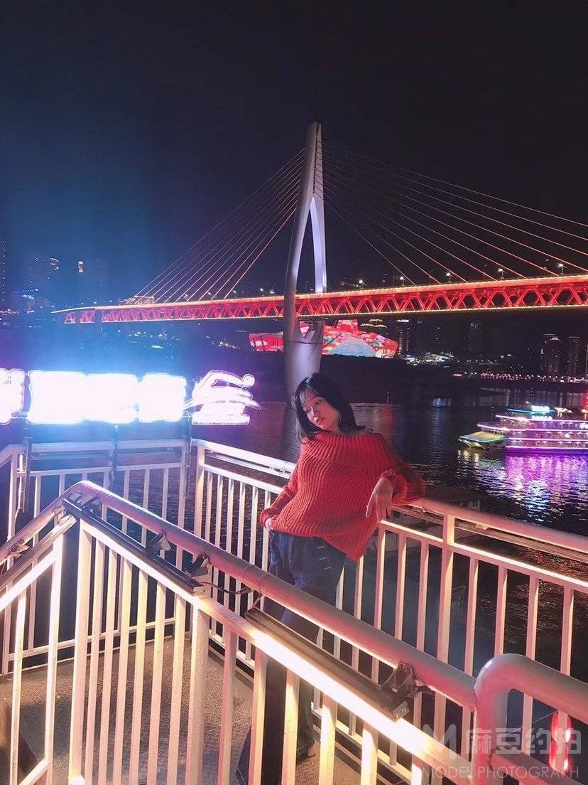 夜景模特