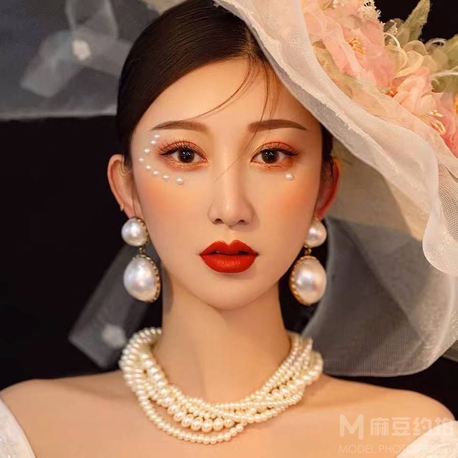 妆容模特