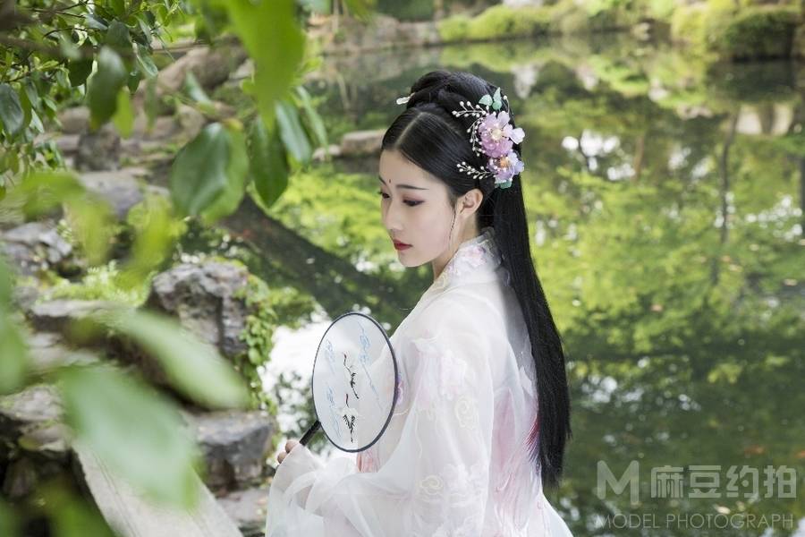 汉服模特