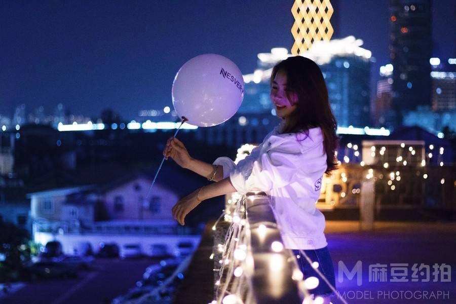 夜景模特