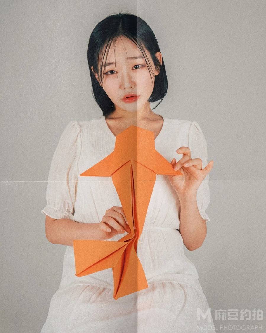 情绪模特