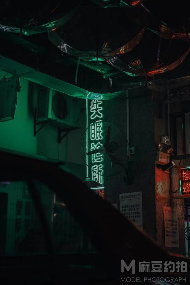 夜景模特