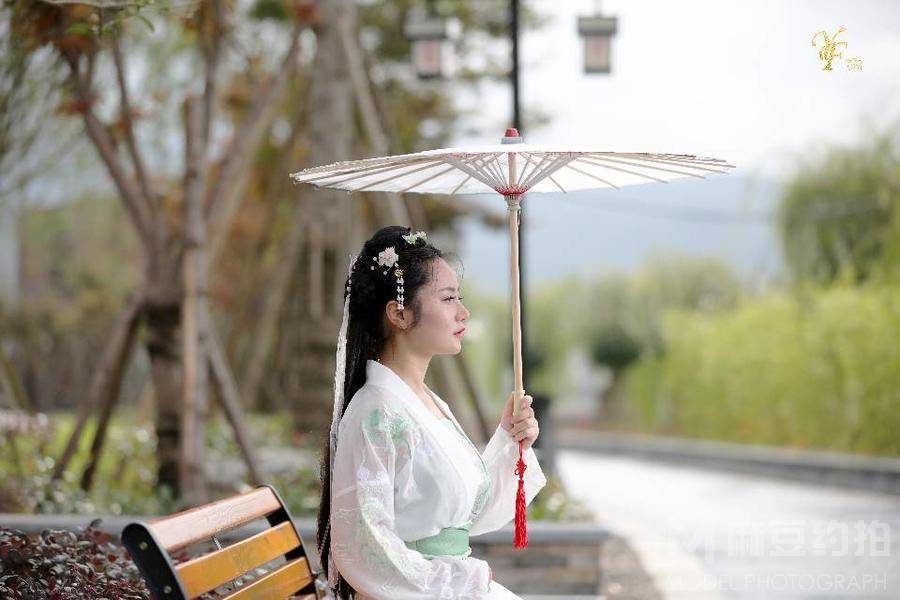 汉服模特