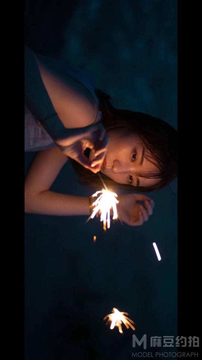 夜景模特
