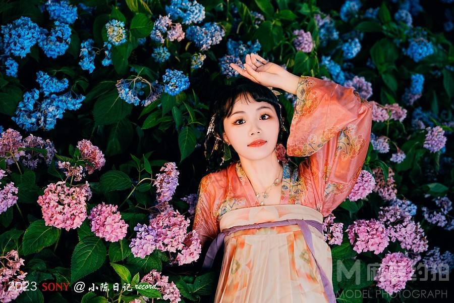 汉服模特