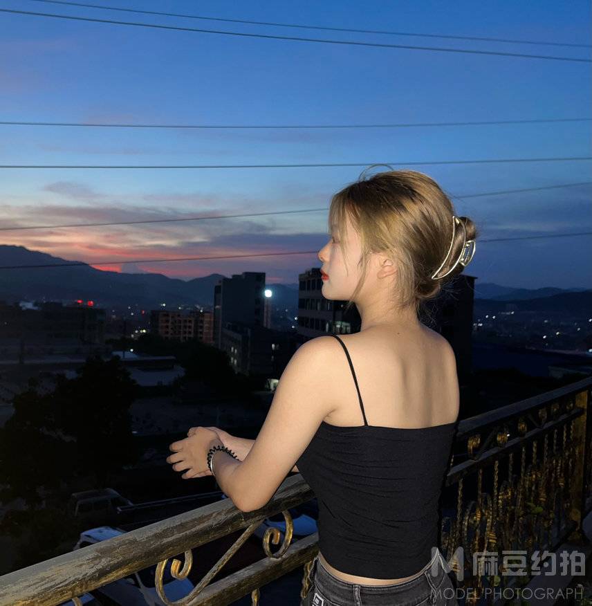 清新模特