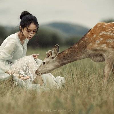 情绪模特