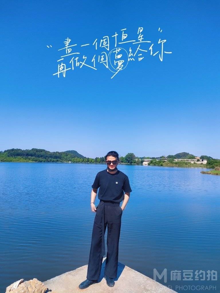黑白模特