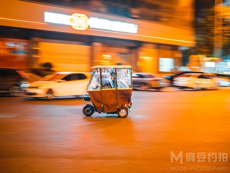 夜景模特
