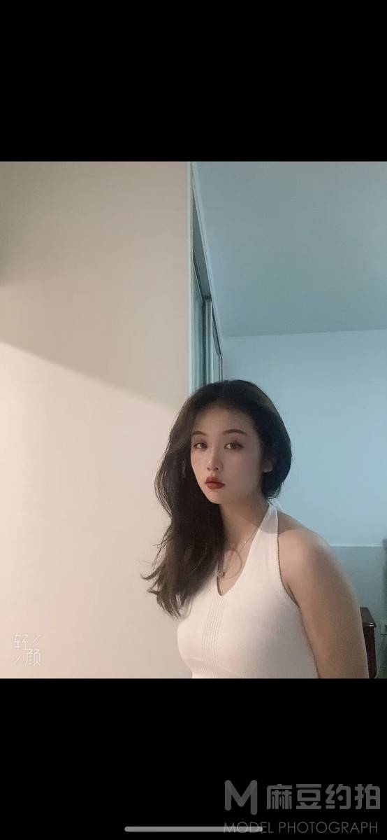 黑白模特