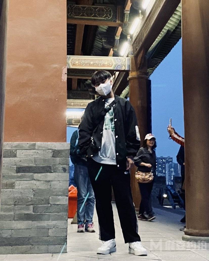 校园模特