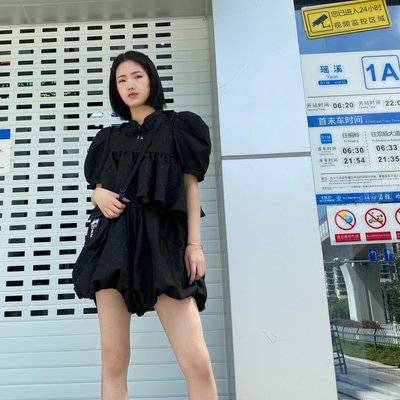黑白模特