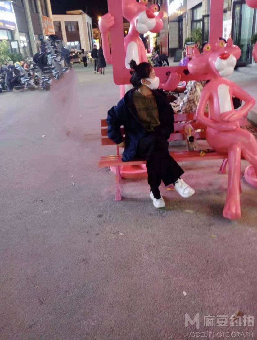 黑白模特