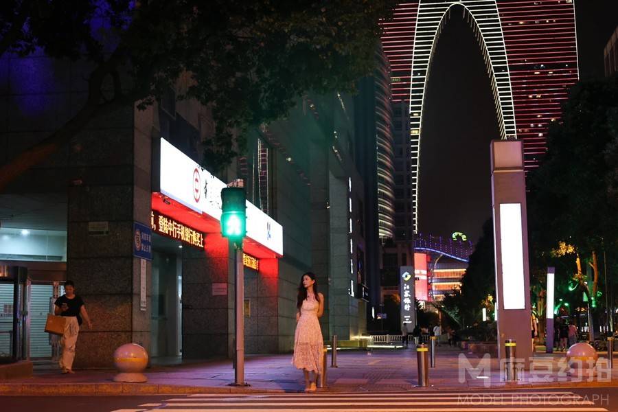 夜景模特