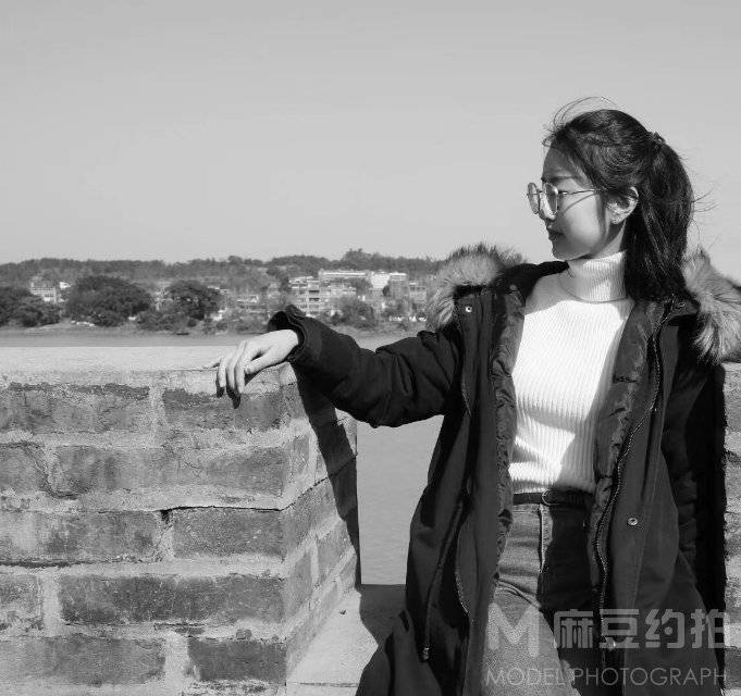 黑白模特