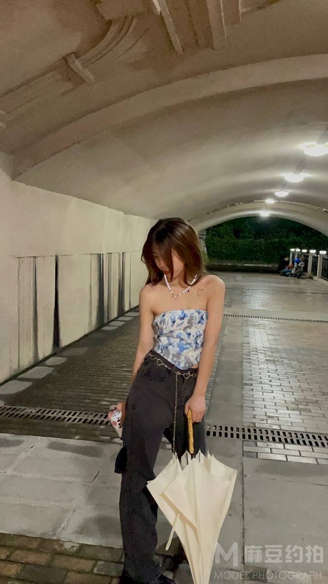 夜景模特
