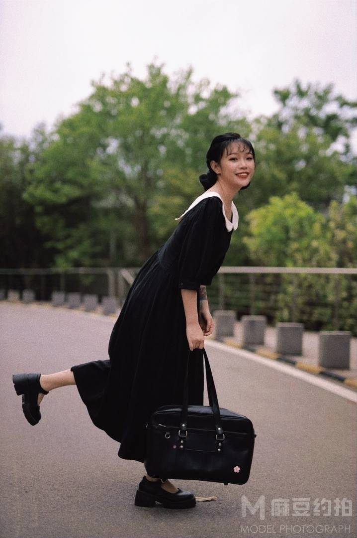 胶片模特
