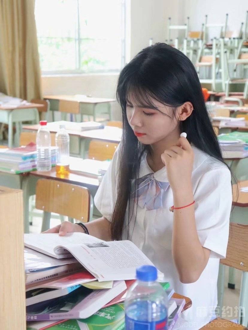 校园模特