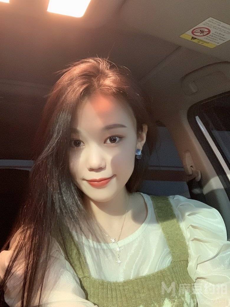 宝丽来模特