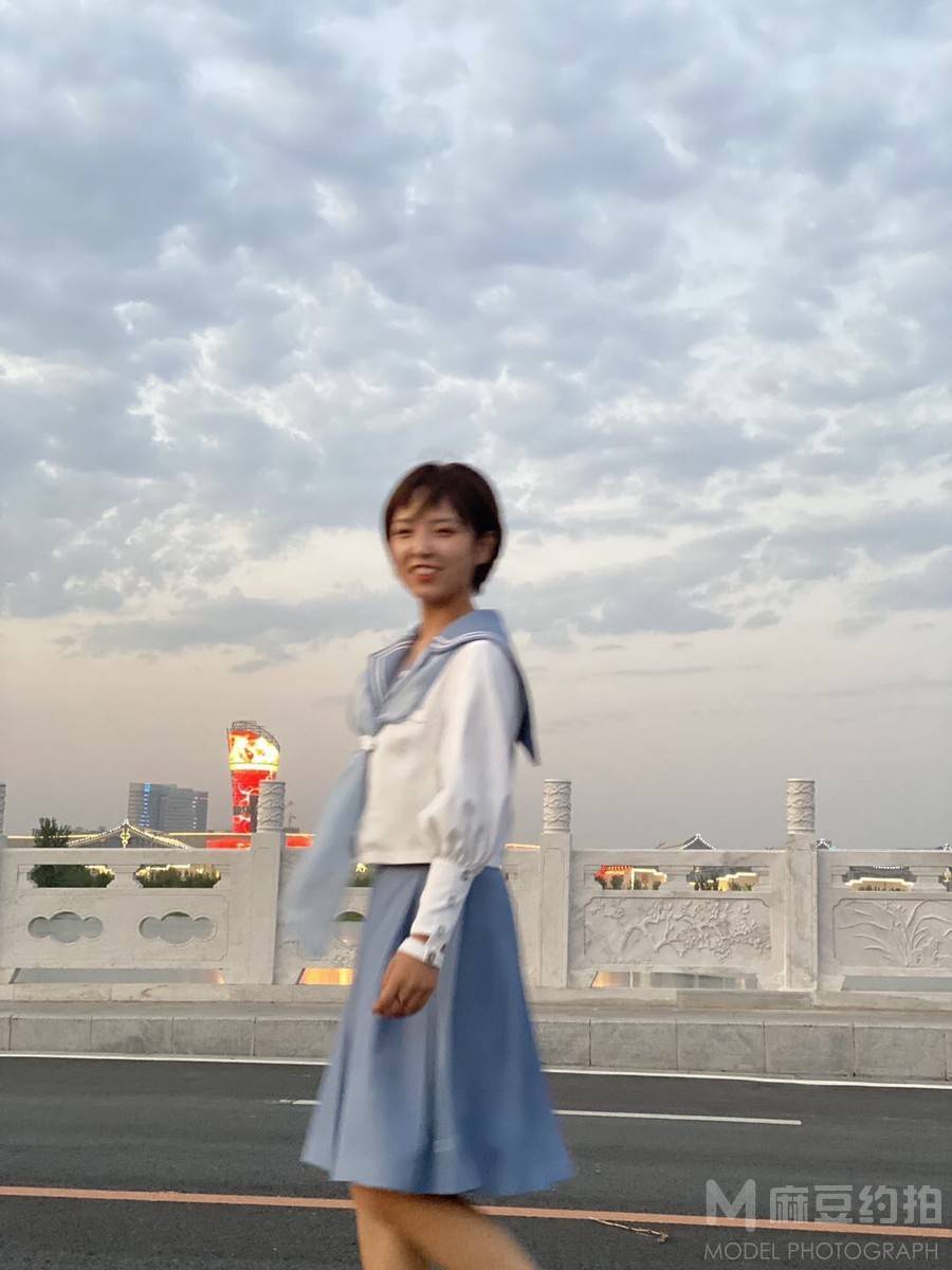 校园模特
