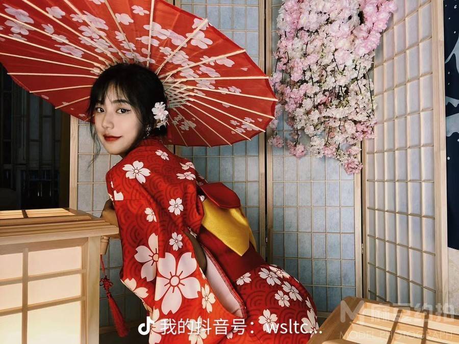 和服模特