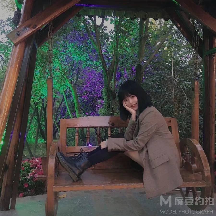 清新模特