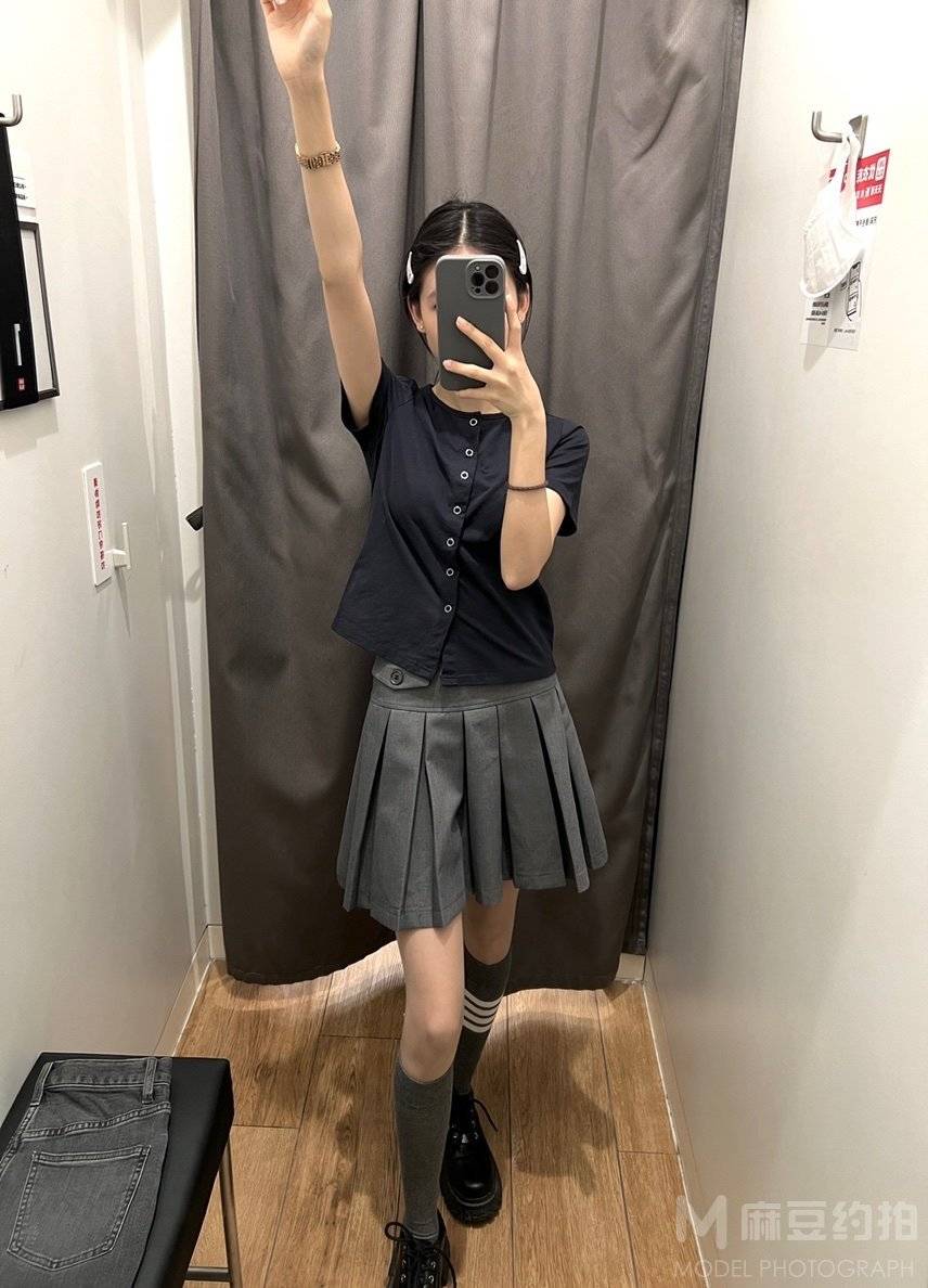 校园模特
