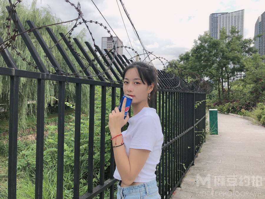 校园模特