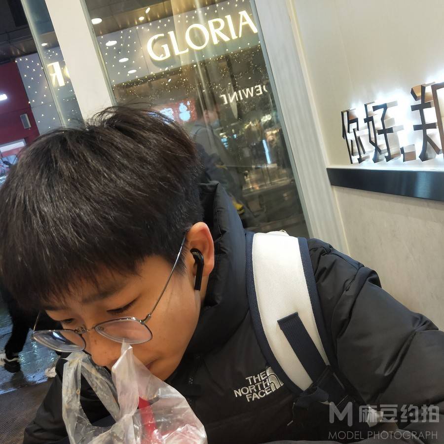 校园模特