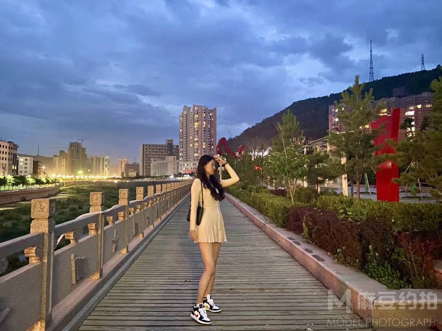 夜景模特