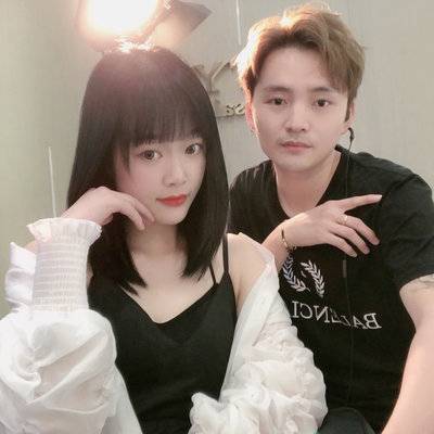 黑白模特