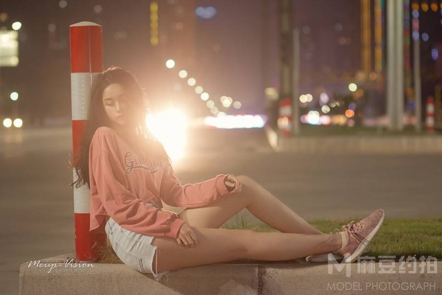 夜景模特