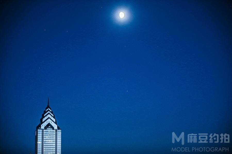 夜景模特