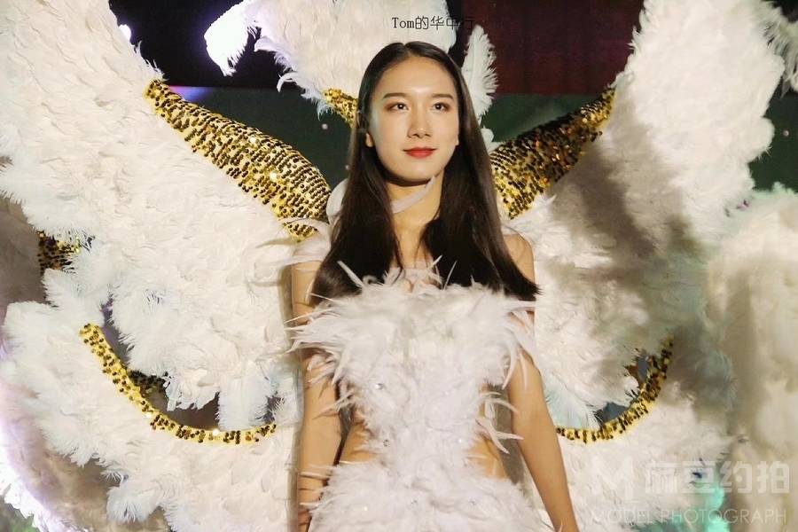 纪实模特
