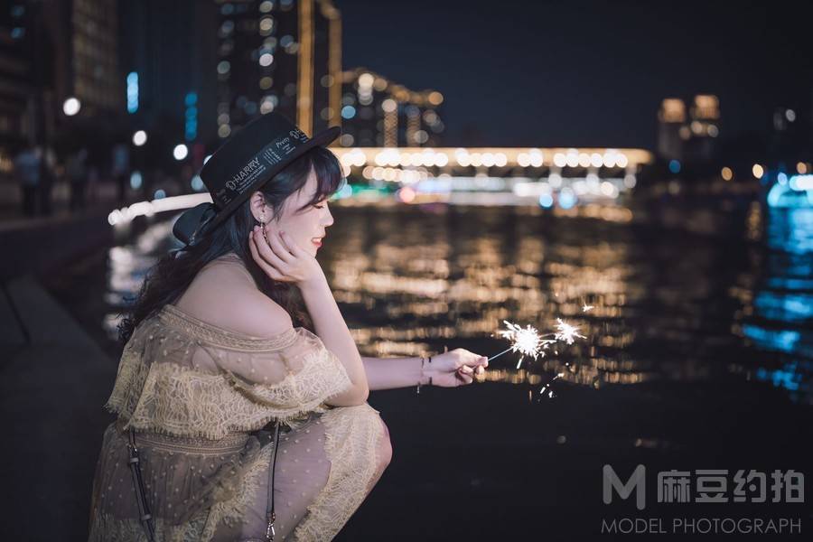 夜景模特