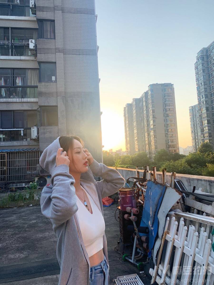 校园模特