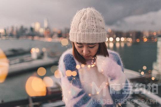 情绪模特