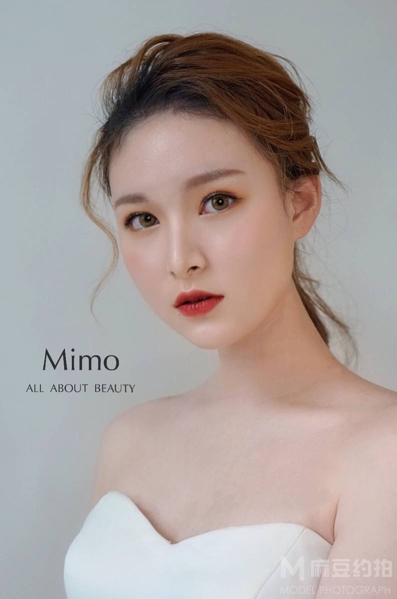 妆容模特