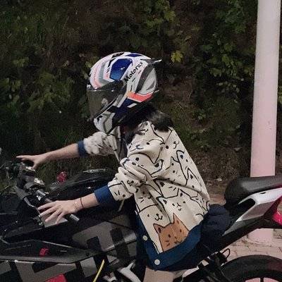黑白模特