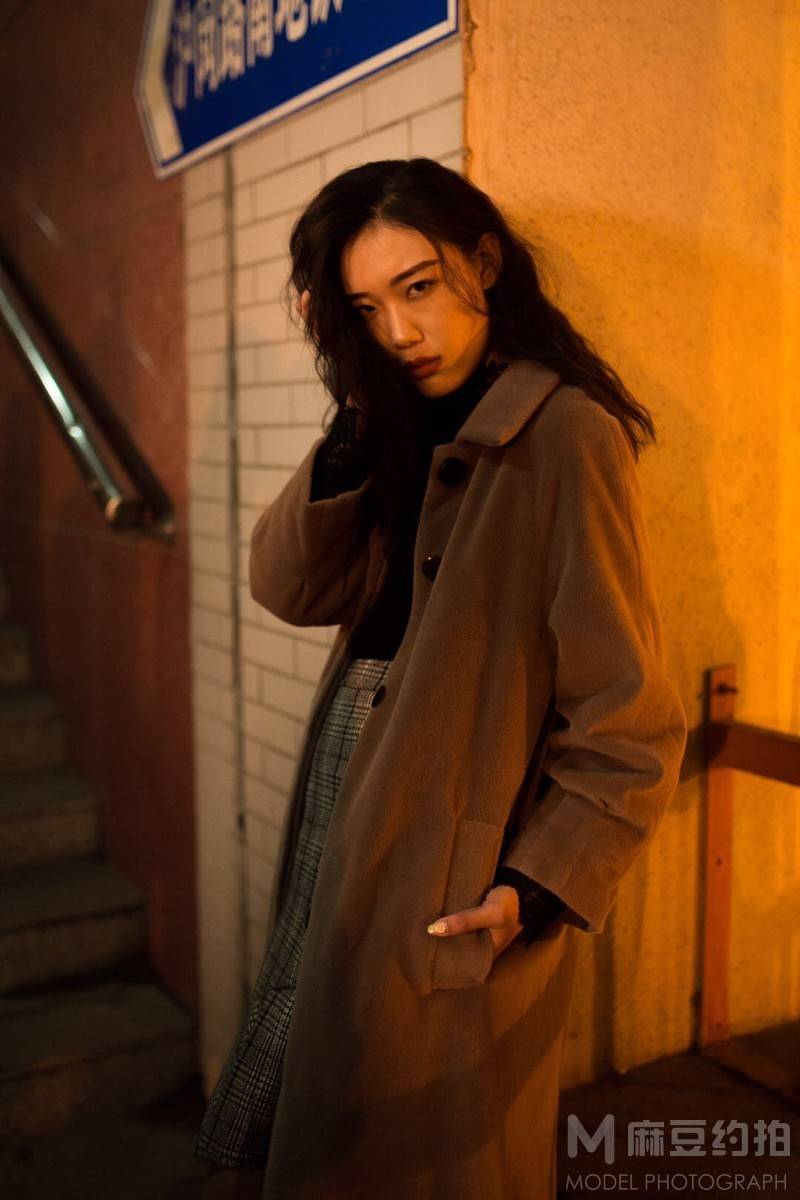 情绪模特
