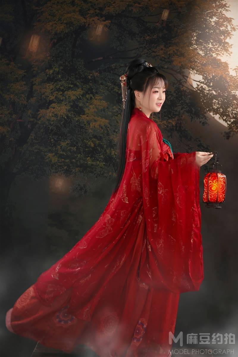 汉服模特