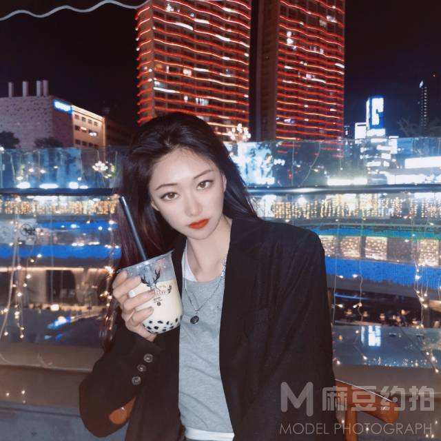 夜景模特