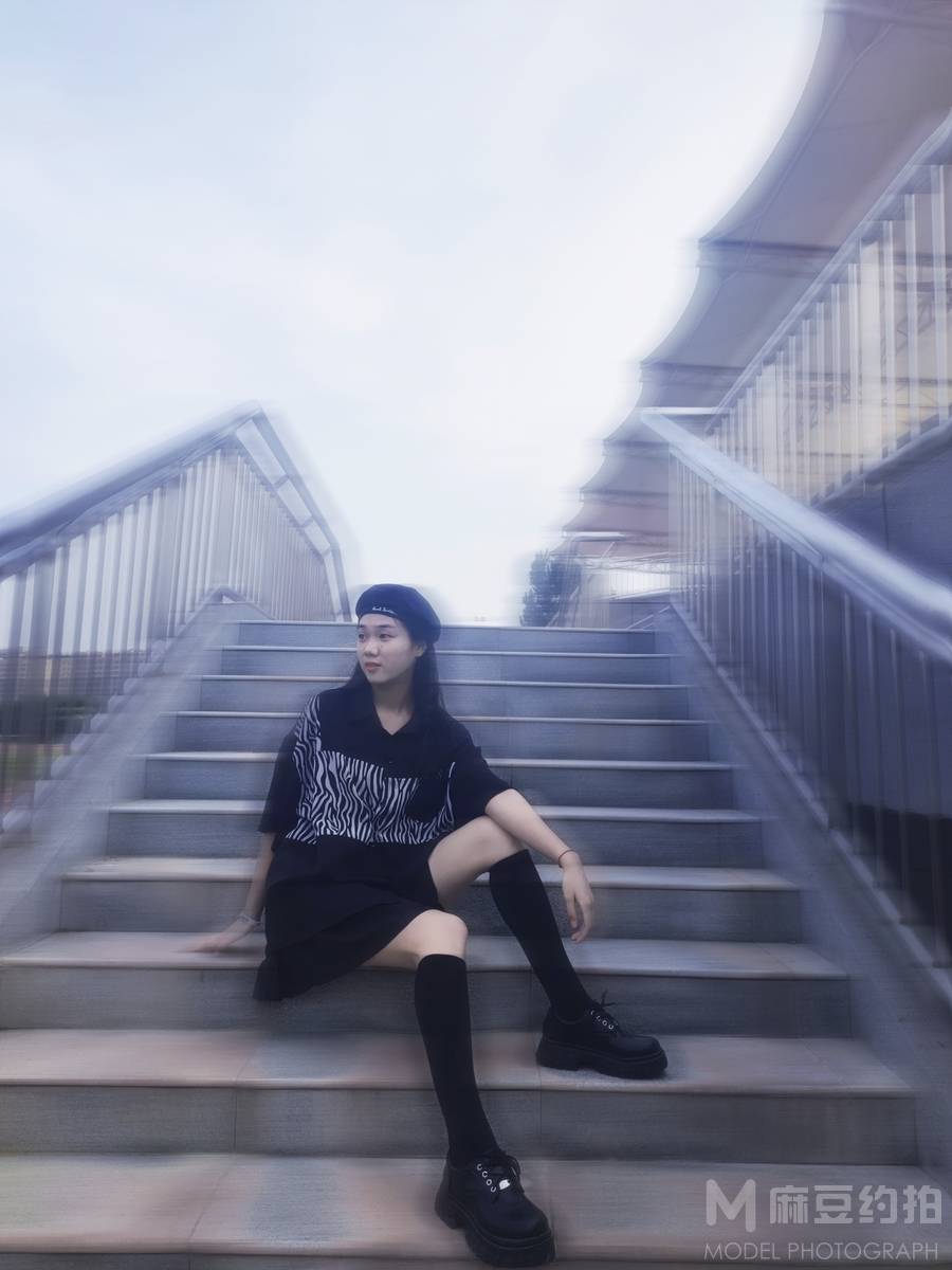 情绪模特