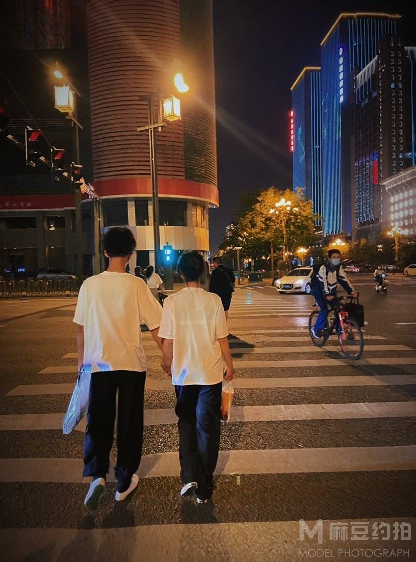 情侣模特