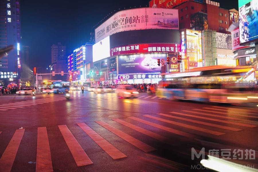 夜景模特