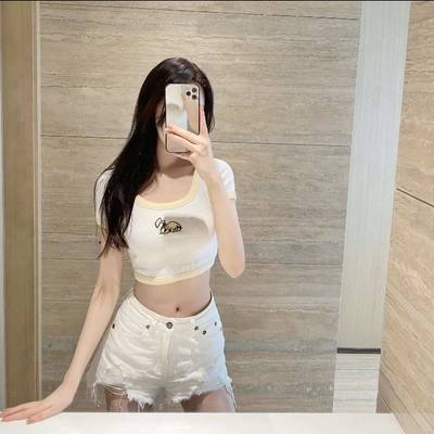 黑白模特