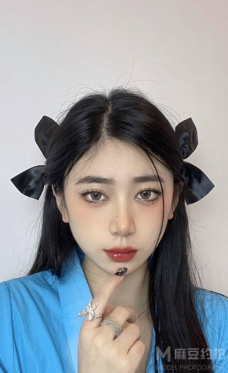 妆容模特